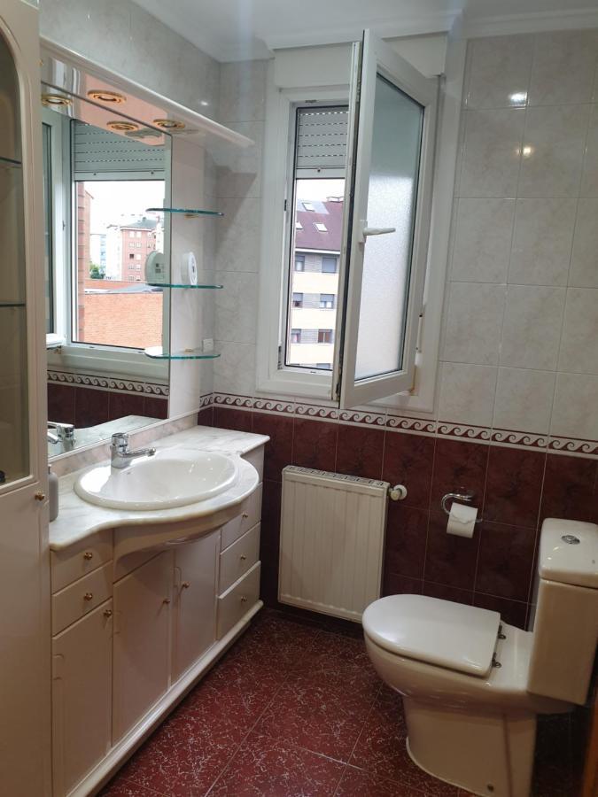 Alberto Astur Privadas Màs Cocina Compartida Habitación en casa particular Oviedo