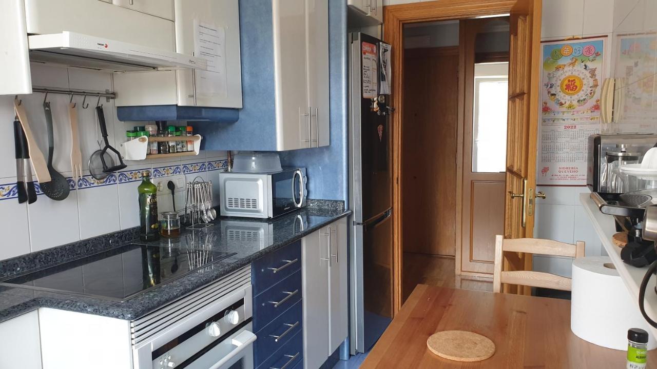 Alberto Astur Privadas Màs Cocina Compartida Séjour chez l'habitant *